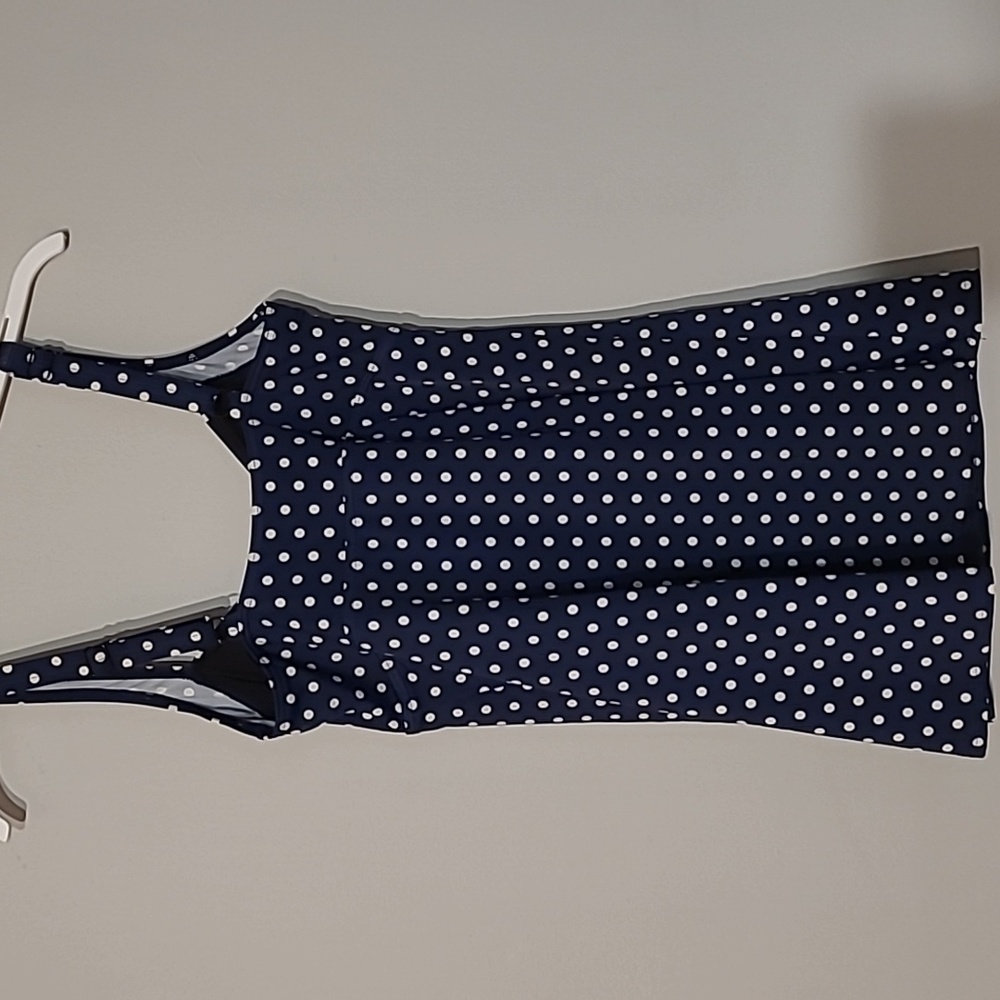 Flattering one piece bathing suit size 12 - Picture 5 of 9